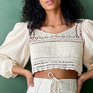 EXC • Free People Cynthia Crochet Cropped Top in Ecru Ivory •